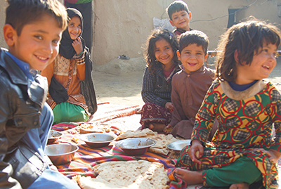 Afganistan Yetimleri Yemek İkramı