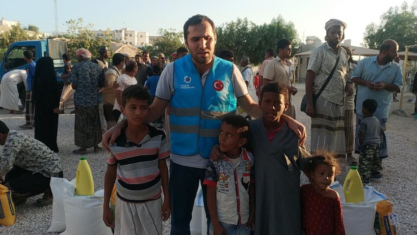 Haksöz Haber: İyilikte Yarışanlar Derneği Yemen'e ulaştı 