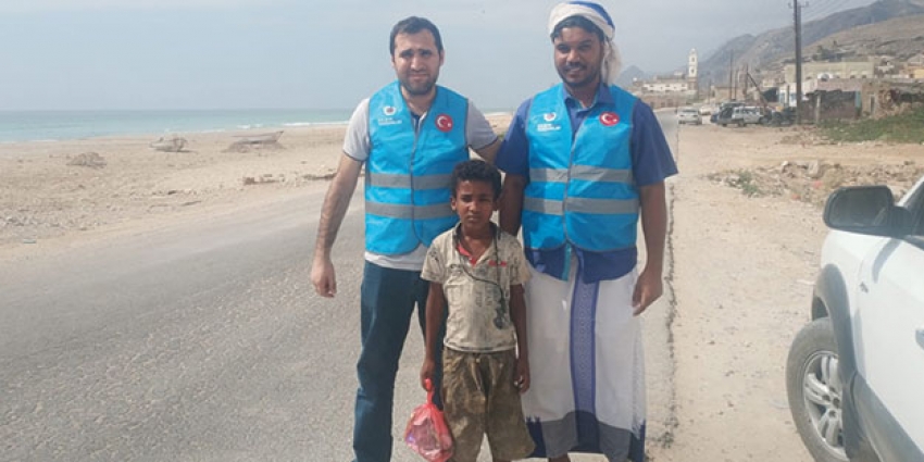Yeni Akit: Mazlumları unutmayan Türk gönüllüleri Yemen'e ulaştı